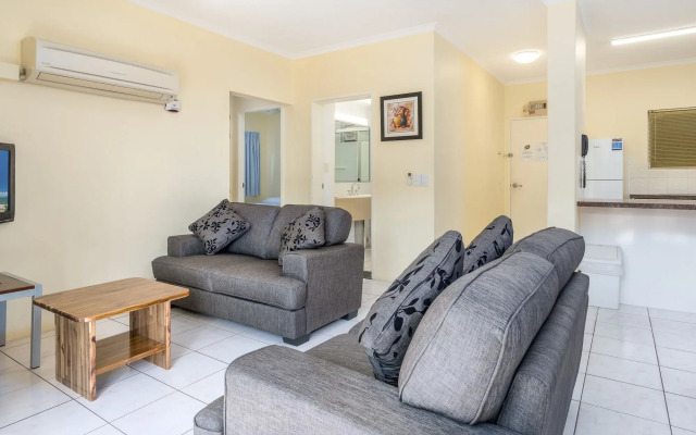 Tradewinds McLeod Holiday Apartments