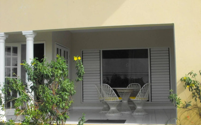The Atrium at Ironshore