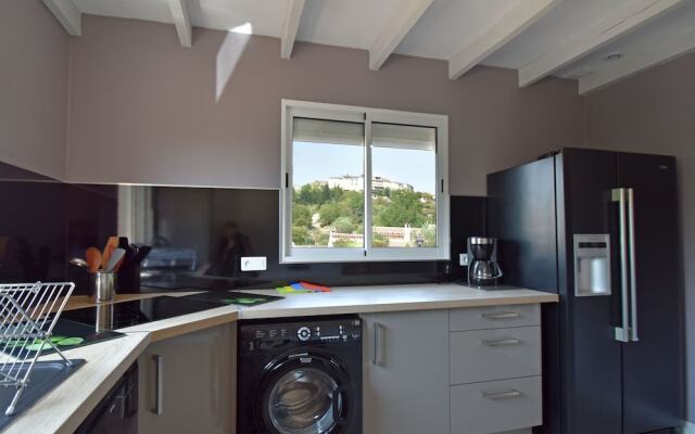 Villa. Near Callian Centre. Private Terrace. Private Garden. Boules Court