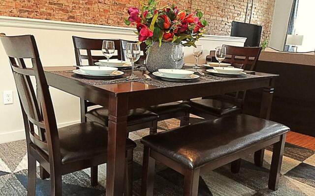 Cityscape I Sleeps 8