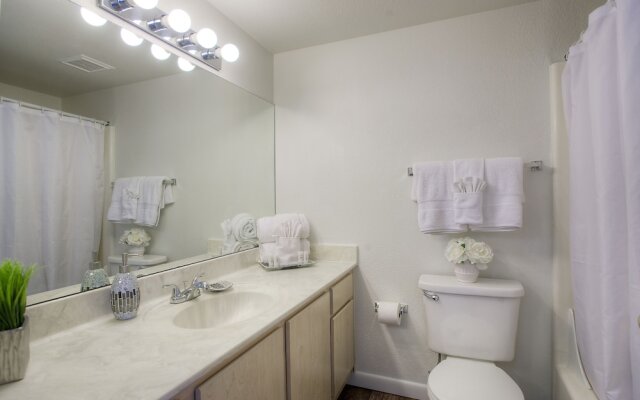Park Suites at 237 - One Bedroom Apartment