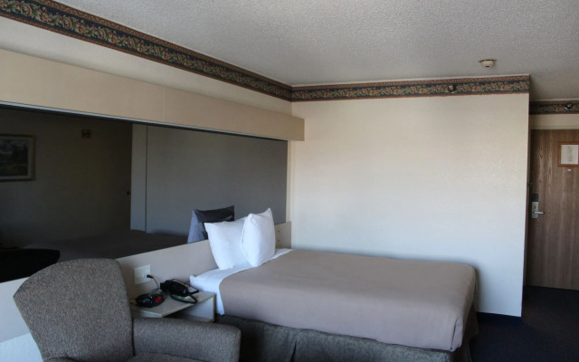 Travelodge by Wyndham Fort Scott