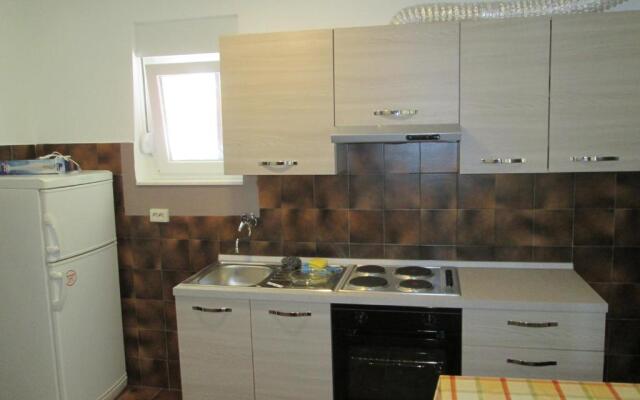 Velin Apartment
