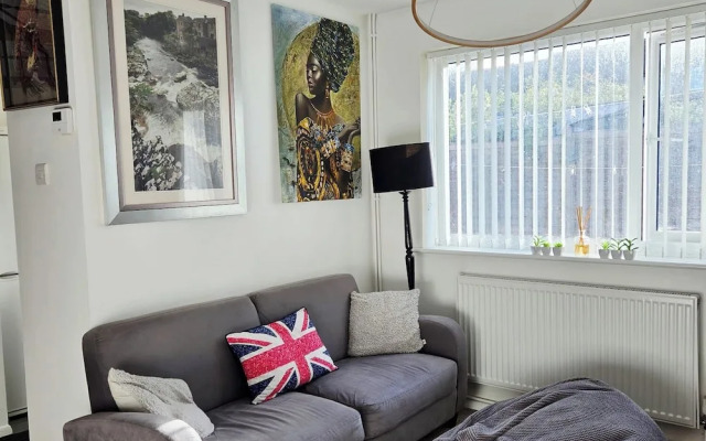 Willow Retreat - Charming House in Burbage