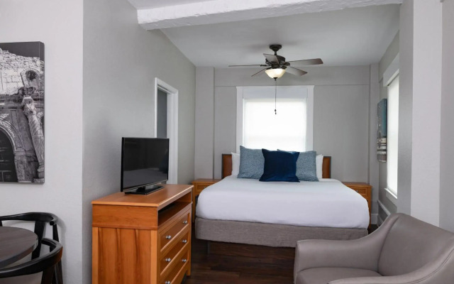 Club Wyndham Riverside Suites