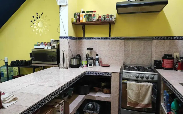 Casa Maruja Roomies House
