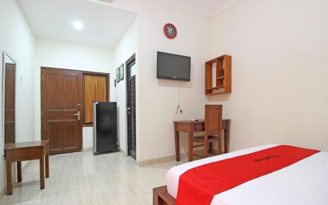 RedDoorz Syariah near UII Jakal