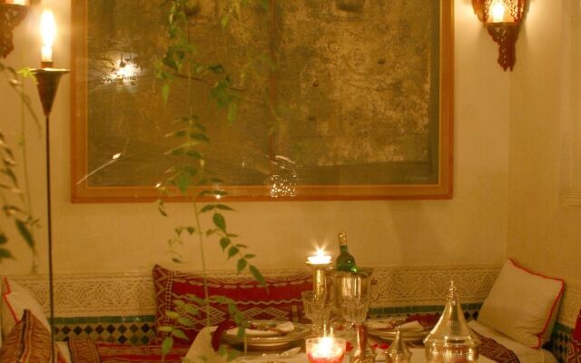 Riad Kaiss by Anika