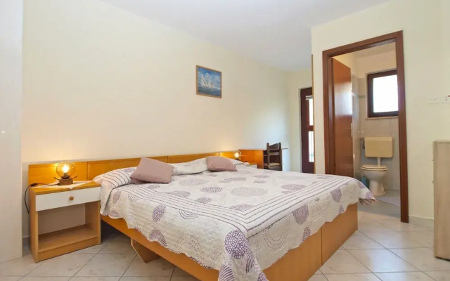 Apartment 604