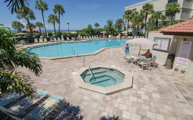 Land's End 204 Building 9 Beachfront Condo / Updated / Gated