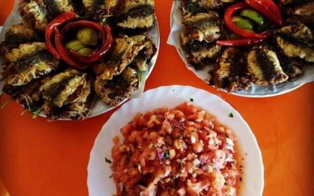 La Doña Food
