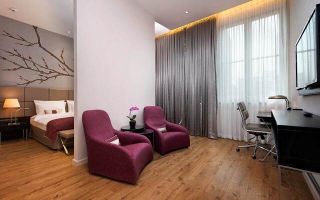 Crowne Plaza Berlin - Potsdamer Platz, an IHG Hotel