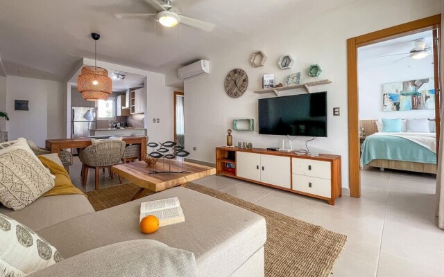 Beautiful Condo Just Steps Away From the Beach