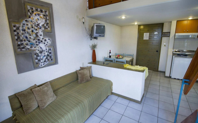 Lycasti Maisonettes