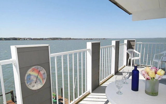 Harbour Island 207k 3 Bedroom Condo
