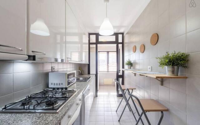 Gaia House - Apartamento Inteiro junto ao Metro