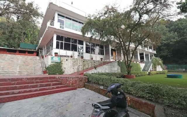 Pine Oak Resort By OYO Rooms