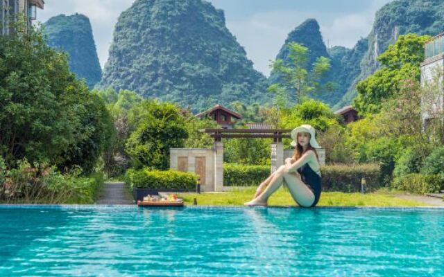 Sino County Resort Hotel