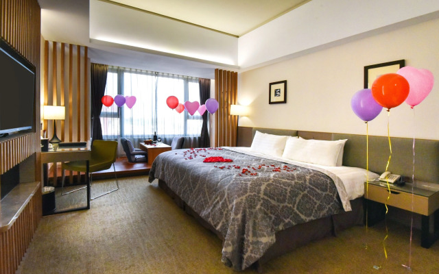 Tsun Huang Hotel