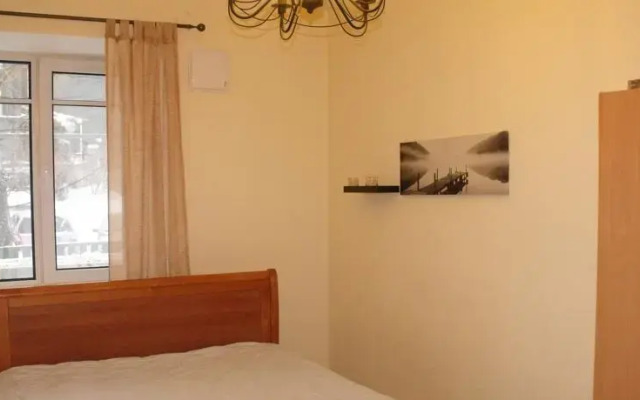 Roosikrantsi 8 City Center Apartment