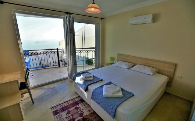 Villa Zumrut 3 by Akdenizvillam