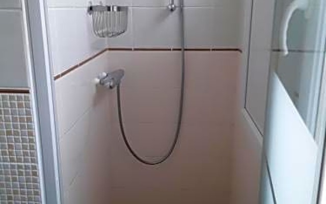 Chambre lit double proche du circuit