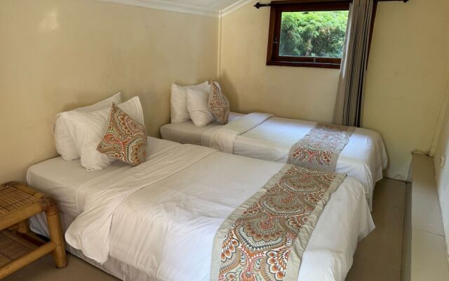 Scallywags Beach Club