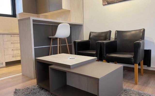 Empire Queen Apartments