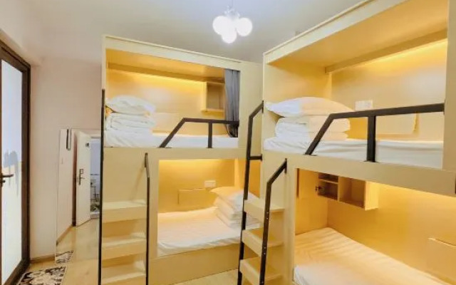 LinzhiJu Youth Hostel