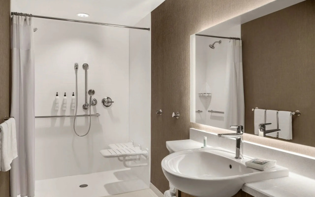 Springhill Suites By Marriott Menomonee Falls