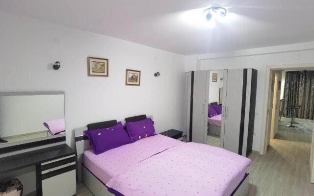 Apartament cu 2 camere zona Hanul cu Peste