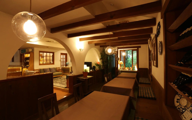 Inn of Amigos Yasuda Pension