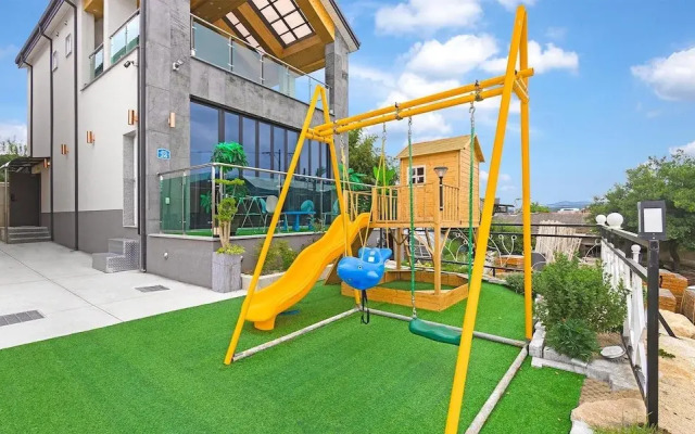 Gyeongju Cheongun28 Kids Poolvilla