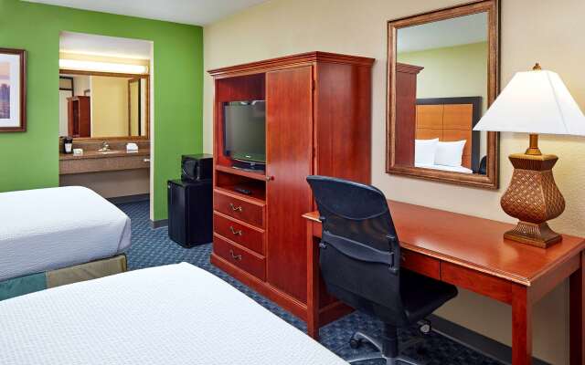 La Quinta Inn & Suites by Wyndham Thousand Oaks-Newbury Park