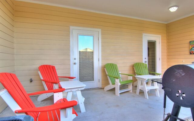 Wakiki Beach BSC304 by RedAwning