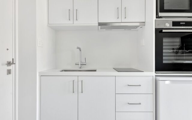 Phaedrus Living: Alkminis Seaview Suites Mare