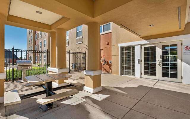 Extended Stay America Suites Chicago O'Hare Allstate Arena