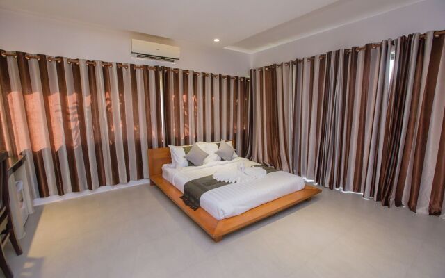 Saline Residence