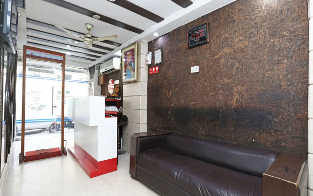 OYO 512 Hotel Aman Inn