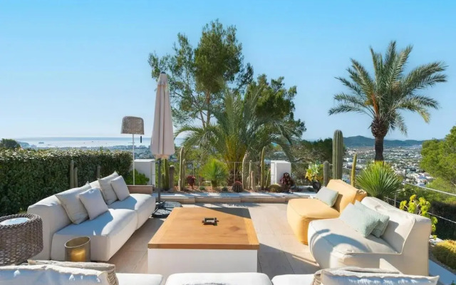 Appealing Villa Near Ibiza Town