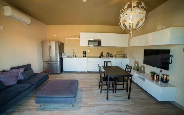 California Comfort and Suites