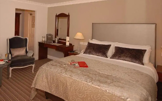 Killarney Heights Hotel