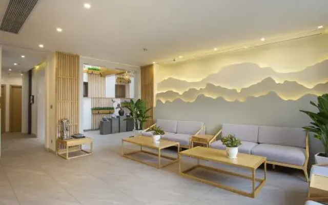 Coastal Huashu Boutique Hotel