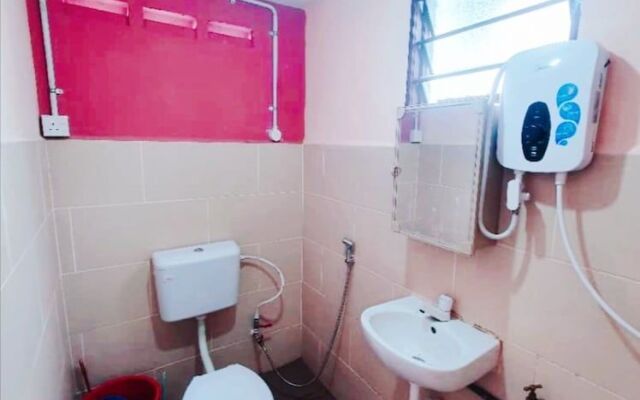 OYO 90291 Homestay De'majidee