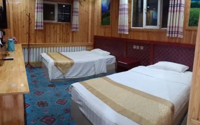 Tekes Winter Fruit Inn