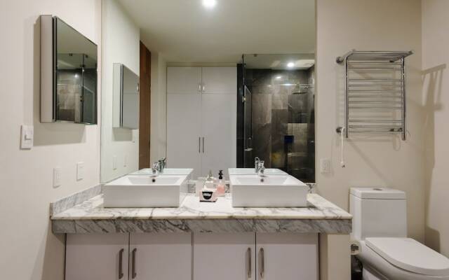 Upscale 4BR House in Condesa