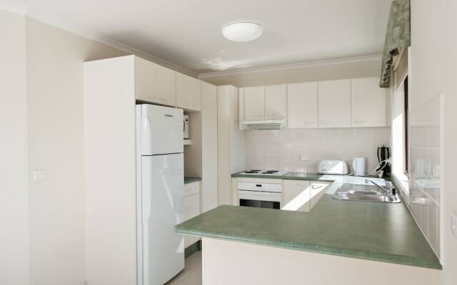 The Breakers, 16 Government Road