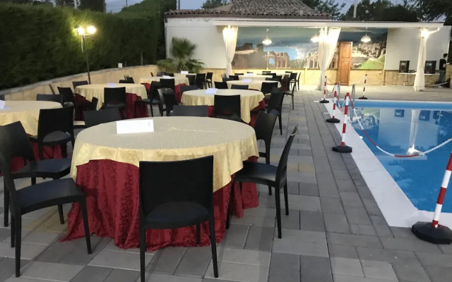 House With 6 Rooms in Enna, With Wonderful Lake View, Private Pool, En