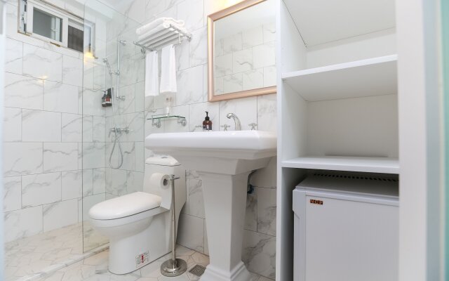 Slow Town Hotel - Reel