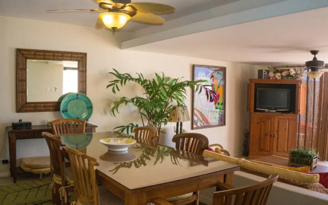 Puu Poa 309 by RedAwning